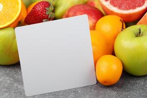 tarjeta y blanco papel Bosquejo armonizado con Fresco fruta, elaboración un visual sinfonía de ingenioso diseño y culinario deleitar, dónde saludable ingredientes unir en un banquete de vibrante imágenes foto