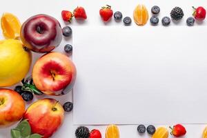 tarjeta y blanco papel Bosquejo armonizado con Fresco fruta, elaboración un visual sinfonía de ingenioso diseño y culinario deleitar, dónde saludable ingredientes unir en un banquete de vibrante imágenes foto