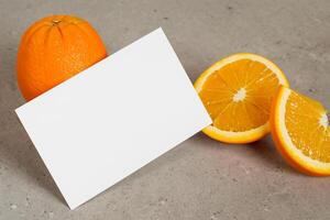 blanco papel Bosquejo animado por el picante aura de Fresco naranjas, elaboración un visual sinfonía de culinario opulencia y saludable diseño foto