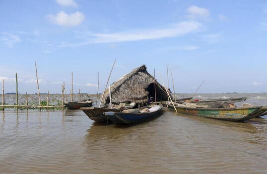 pueblo sobre pilotes aguegues en benin África foto