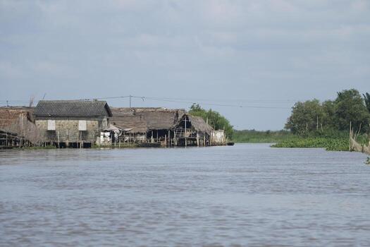 pueblo sobre pilotes aguegues en benin África foto