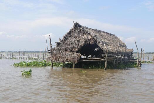 pueblo sobre pilotes aguegues en benin África foto
