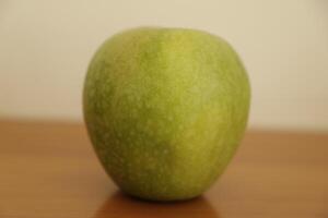 a green apple photo