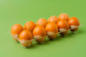 naranja pollo huevos, animal huevos, alto proteína alimento, desayuno, huevo fotografía en estudio foto