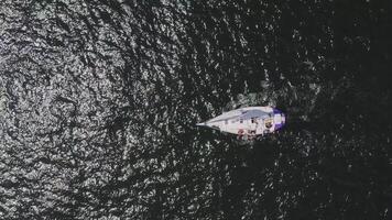 régate à mer. yacht courses. voile compétitions. drone vue video