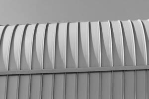 negro y blanco moderno edificio cubierto con metal aluminio paneles foto
