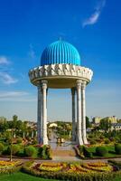 Taskent, Uzbekistán - septiembre 29, 2023 monumento de el museo en memoria de víctimas de represión en Taskent, uzbekistán foto