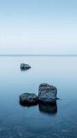 zen rocas en calma aguas foto