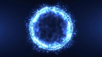 astratto il giro sfera fatto di brillante blu Magia splendore particelle su un' buio sfondo, energia palla fatto di luminosa punti, sferico palla movimento. senza soluzione di continuità 4k looping video
