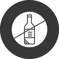 sin icono de glifo de alcohol invertido vector