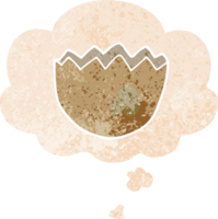 dessin animé fissuré coquille d'oeuf avec pensée bulle dans grunge affligé rétro texturé style png