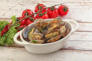 Vongole shellfish mollusc clem with butter photo