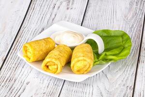 relleno panqueques con crema salsa foto