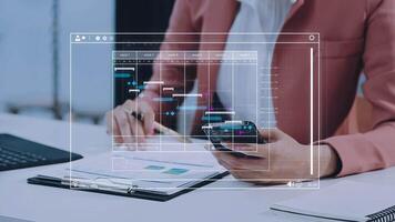 Projekt Manager Arbeiten mit gantt Diagramm Zeitplan zu planen Aufgaben und Leistungen. Planung Aktivitäten mit ein Planung Software, korporativ Strategie zum Finanzen, Operationen, Verkauf, Marketing. video