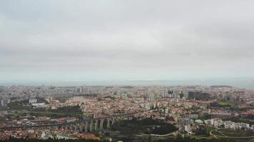 aérien panoramique vue de centre ville de Lisbonne le Portugal video