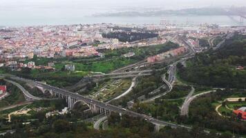 aereo panoramico Visualizza di centro di Lisbona Portogallo video