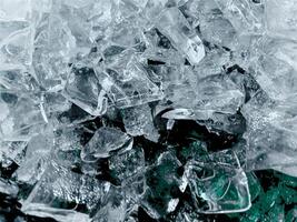 icecubes background,icecubes texture,icecubes wallpaper,ice helps to feel refreshed and cool water from the icecubes helps the water refresh your life and feel good.ice drinks for refreshment business photo