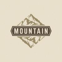 montañas logo emblema ilustración. vector