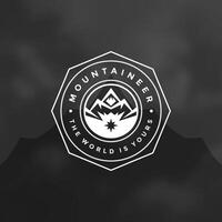 montañas logo emblema ilustración. vector