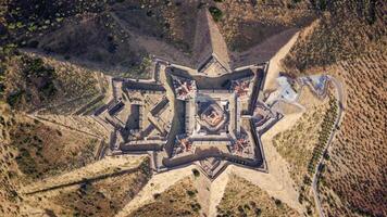 aéreo zumbido ver de el graca fuerte, guarnición frontera pueblo de elvas y sus fortificaciones. la unesco mundo patrimonio Portugal. histórico sitio. turístico destino para vacaciones. alentejo, elvas. foto