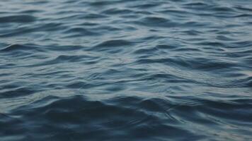 långsam rörelse blå hav vågor, vågor bakgrund video