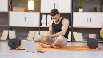 Fitness trainer gives online classes. video