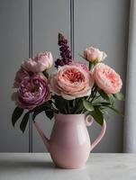 ramo de flores de rosado flores en un rosado florero foto