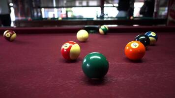 Playing American Billiard video