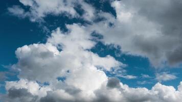 Wolken im Bewegung video