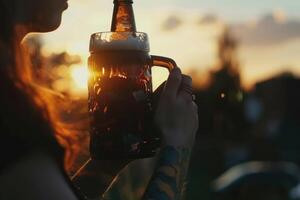 ai generado silueta de mujeres manos con cerveza jarra y botella. Oktoberfest celebracion. foto