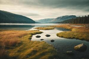 un lago rodeado por arboles y un puesta de sol foto