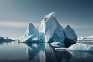 icebergs en el agua con un nublado cielo foto