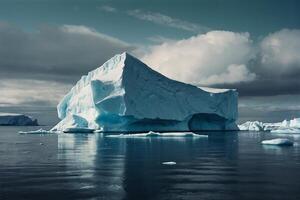 icebergs a noche en el Oceano con un lechoso camino en el antecedentes foto