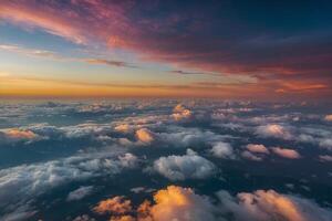 el Dom es ajuste terminado el nubes como visto desde un avión foto