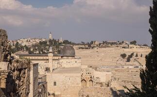 templo montar sur pared con al-aqsa mezquita y arqueológico excavación sitio en Jerusalén antiguo ciudad foto