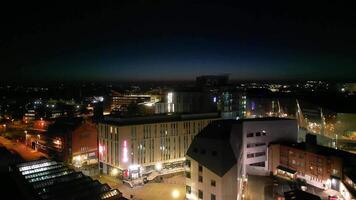 aérien vue de illuminé central Leicester ville de Angleterre uni Royaume. avril le 26, 2024 video