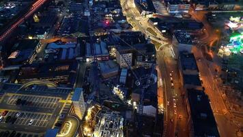 illuminato Birmingham centrale città di Inghilterra UK a notte, marzo 30, 2024 video