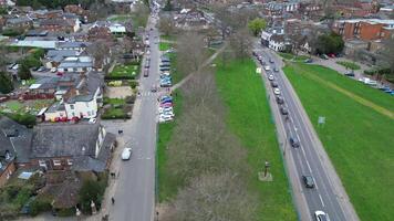 Alto ângulo Visão do harpenden Cidade do Inglaterra Reino Unido. marcha 16, 2024 video