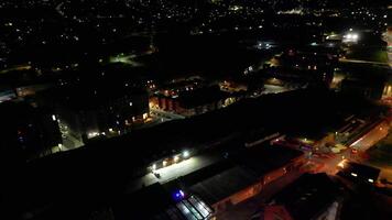 aéreo ver de iluminado central Leicester ciudad de Inglaterra unido Reino. abril 26, 2024 video