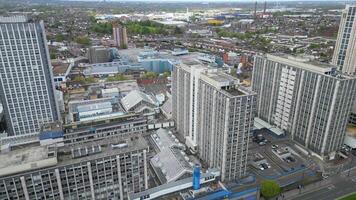 maravilloso alto ángulo ver de central Oeste croydon Londres ciudad de Inglaterra Reino Unido. abril 24, 2024 video