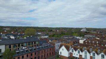 aéreo ver de histórico Canterbury ciudad de Sureste Inglaterra unido Reino. abril 20, 2024 video