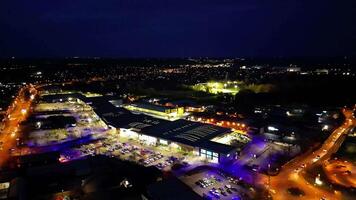 antenne nacht visie van verlichte historisch Cambridge stad centrum van Cambridgeshire, Engeland Verenigde koninkrijk. maart 21e, 2024 video