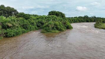 aérien image de le pore rivière video