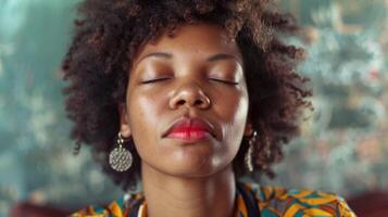 arrogante irritado afroamericano mujer cansado foto