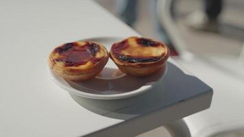 pastell de nata eller portugisiska ägg tjock vaniljsås syrlig bakverk video