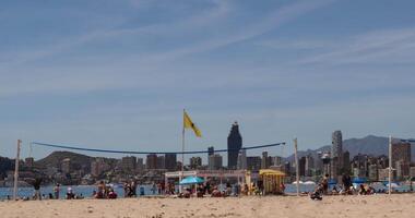 Timelapse av en strand i Benidorm, kust stad av Spanien video