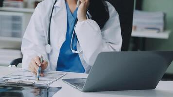 Medicine doctor consultant explaining to patient about problem diagnosis. video