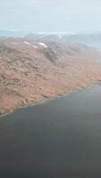 Noorwegen fjord reflectie in helder water video