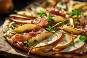 dulce Pera y picante jamón pizza, en un Delgado masa corteza, un mezcla de inesperado sabores viniendo juntos perfectamente foto