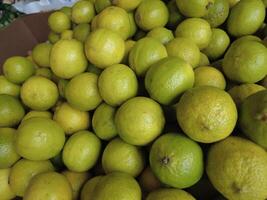 Lima limón en mercado foto